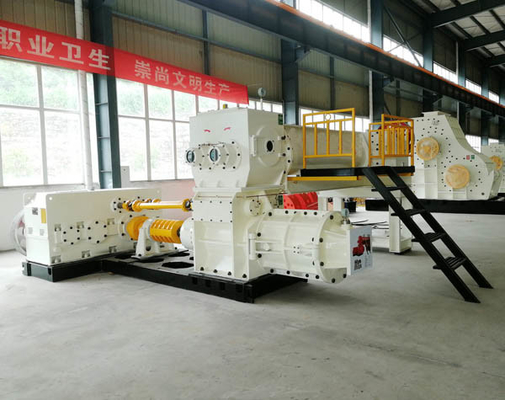 Machine voor het maken van bakstenen met handmatige bakstenenfabriekmachine EV-vacuümextruder in Kenia