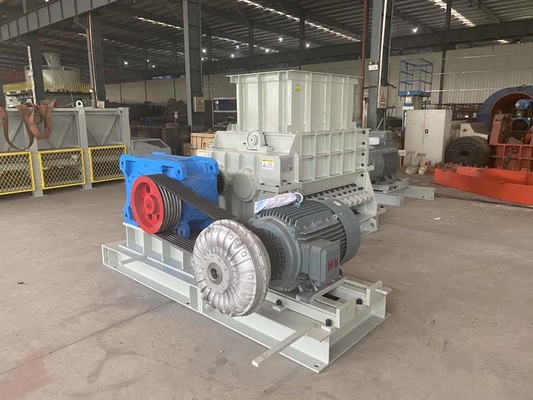 Maalmachine van de de Motor de Dubbele Getande Rol van BBT AC 30 - 45m ³ /h Capaciteit