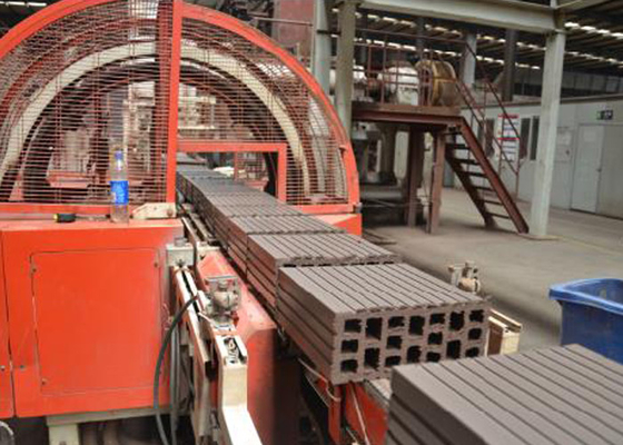 Synchrone Rode Bakstenen muursnijmachine Semi Automatisch Clay Brick Making Machine