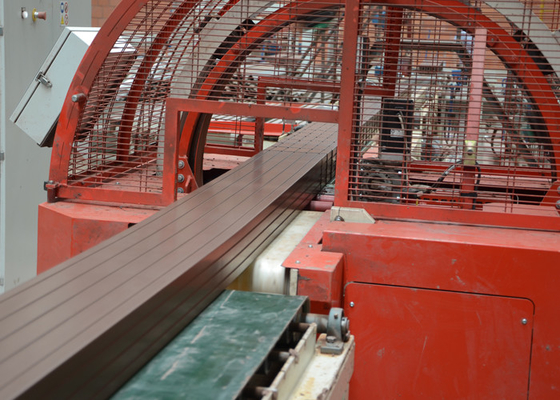 Synchrone Rode Bakstenen muursnijmachine Semi Automatisch Clay Brick Making Machine