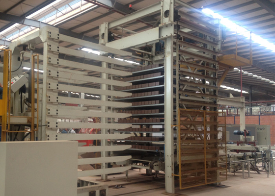 Volledig Automatische de Lading en het Leegmaken van Clay Dryer Machine Red Brick Machine
