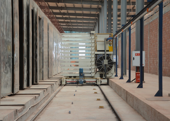 Volledig Automatische de Lading en het Leegmaken van Clay Dryer Machine Red Brick Machine