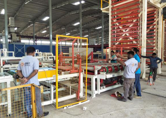 Clay Brick Dryer Auto Loading-het Leegmaken Verklaarde Systeemmachine Automatische ISO9001