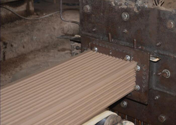 Rood Clay Hollow Full Automatic Block die tot Machine maken Vacuümextruder