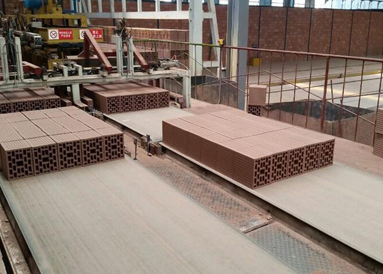 Hoge precisie kleibaksteen snijmachine met 2,1 m sliver lengte en 12-16 sneden per minuut Model QTQD-1