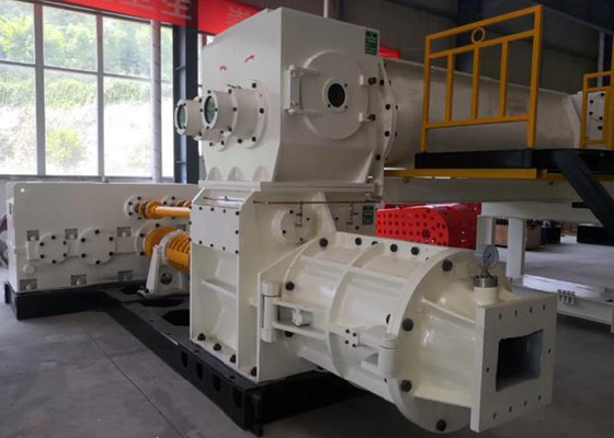 Het Blok Rode Baksteen van Bangladesh Clay Mud Fly Ash Solid het Maken Machine Automatische Brandbaksteen Vacuümextruder