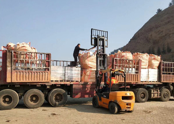 Alumina het Rode Vuurvaste Materiaal van Brandbakstenen voor de Installatie van de Tunneloven