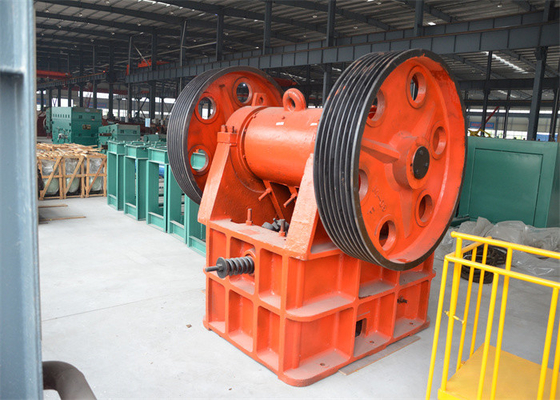 Jaw Roller Crusher Machine Voor Clay Brick Tunnel Oven Productielijn