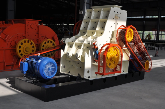 Dual-rotor hamercrusher voor rode holle blokken klei bakstenen maken tunnel oven project roller crusher machine