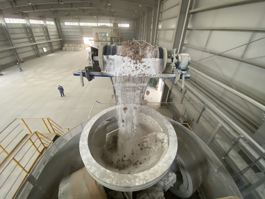 Wet wielbreker machine klei baksteen fabriek nat pan molen