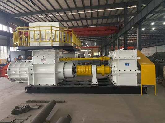 Machines voor het maken van klei­bakstenen met vacuüm-extrusie