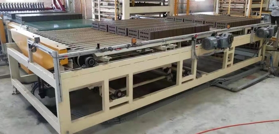 Groepering van kleiblokken Marshalling Table Dividing System Voor klei baksteen productielijn