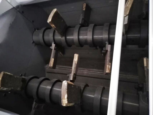 Baksteenfabriek, mengapparatuur, capaciteit 120 ton per uur, dubbelassige extrudeermixer van BBT