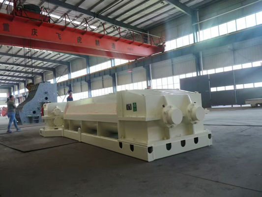 Baksteenfabriek, mengapparatuur, capaciteit 120 ton per uur, dubbelassige extrudeermixer van BBT