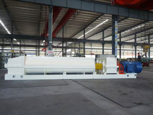Baksteenfabriek, mengapparatuur, capaciteit 120 ton per uur, dubbelassige extrudeermixer van BBT